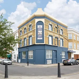 Spacious Modern 1-bed Near Victoria Park , London United Kingdom